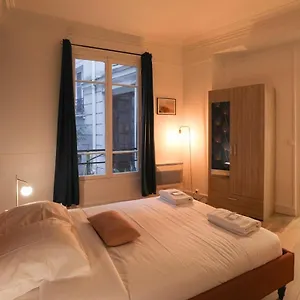 Demaistre Refurbished Close To Sacré Coeur 4p Parigi